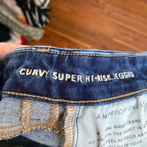 American Eagle. Curvy super high rise jegging . Size 6 long